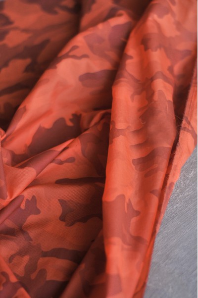 SD-TB  感溫變色面料－31℃溫變 100%尼龍  69g／m 半透明輕薄皮膚風衣布料 迷彩橙 感溫布 細節-1